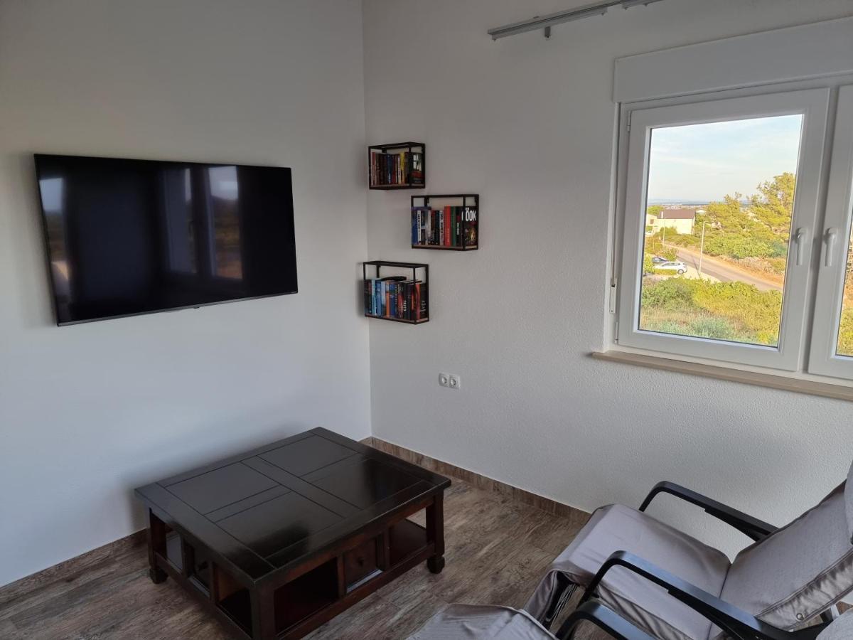 Aksa Residences Vir Esterno foto