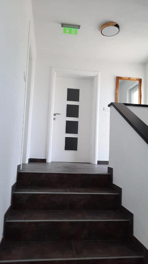 Aksa Residences Vir Esterno foto