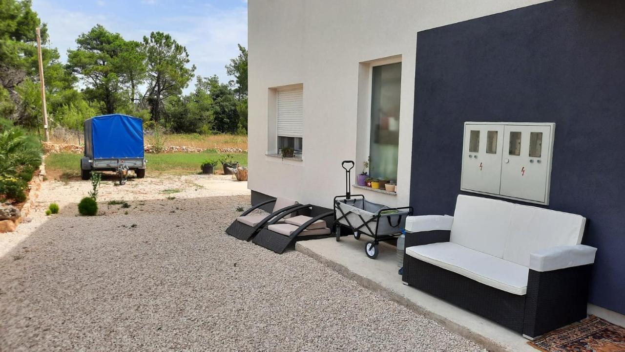 Aksa Residences Vir Esterno foto
