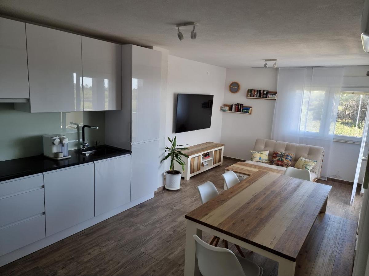 Aksa Residences Vir Esterno foto